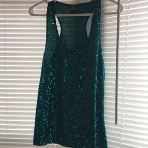 Emerald sparkle tank
